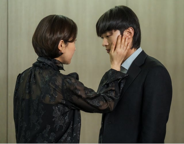 왼쪽부터 염정아, 덱스 /사진=ENA '아이쇼핑'