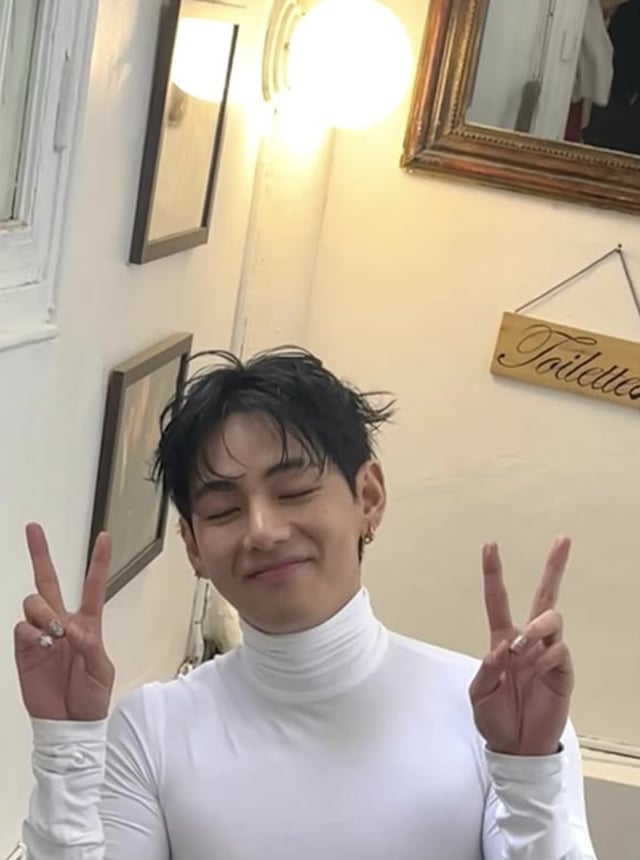 /사진=뷔 SNS