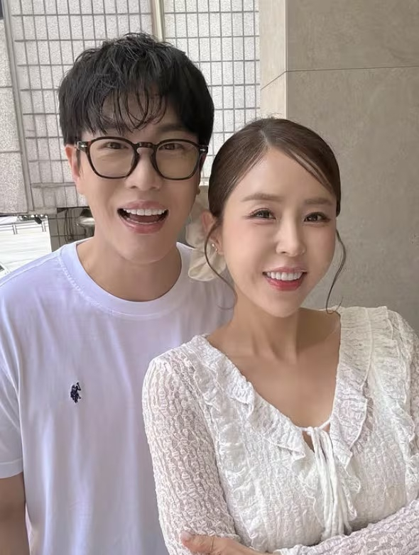 왼쪽부터 문원, 신지 /사진=신지 인스타그램 캡처