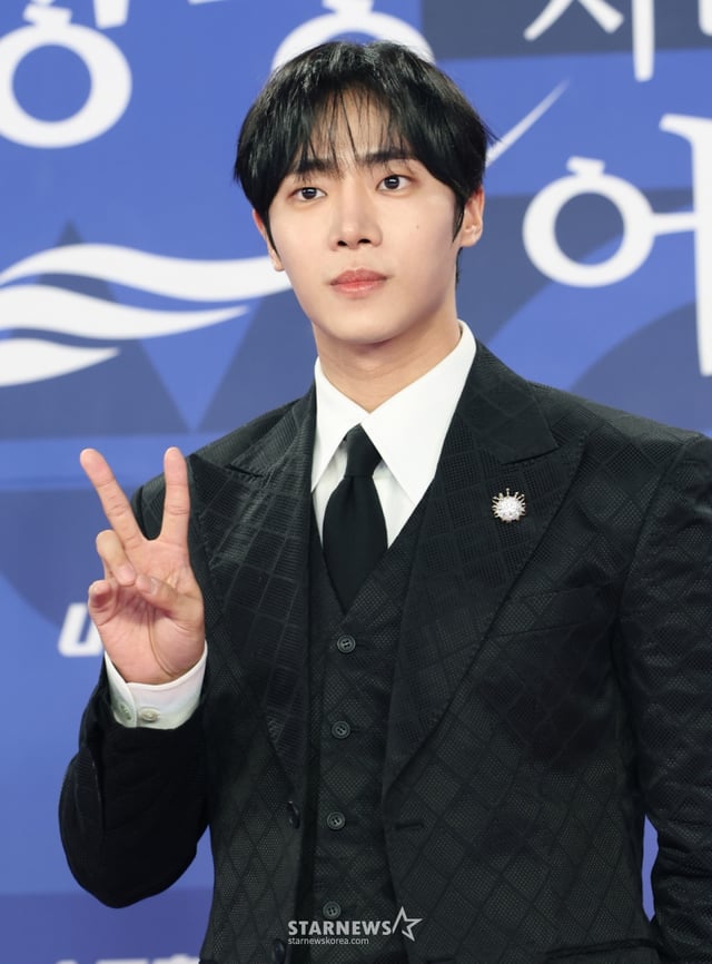 (인천=뉴스1) 권현진 기자 = 배우 추영우가 2025년 7월 18일 인천 중구 파라다이스시티에서 열린 ‘제4회 청룡시리즈어워즈’ 레드카펫 행사에 참석해 포즈를 취하고 있다. 2025.7.18/뉴스1 Copyright © 뉴스1. All rights reserved. 무단 전재 및 재배포, AI학습 이용 금지. /사진=(인천=뉴스1) 권현진 기자