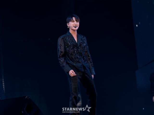 가수 김준수가 9일 서울 송파구 올림픽공원 KSPO DOME에서 열린 데뷔 20주년 기념 단독 콘서트 'JX 2024 CONCERT [IDENTITY] in SEOUL'(아이덴티티 인 서울, 이하 [IDENTITY])에서 멋진 무대를 선보이고 있다. / 사진제공=팜트리아일랜드, iNKODE /사진=김창현 chmt@