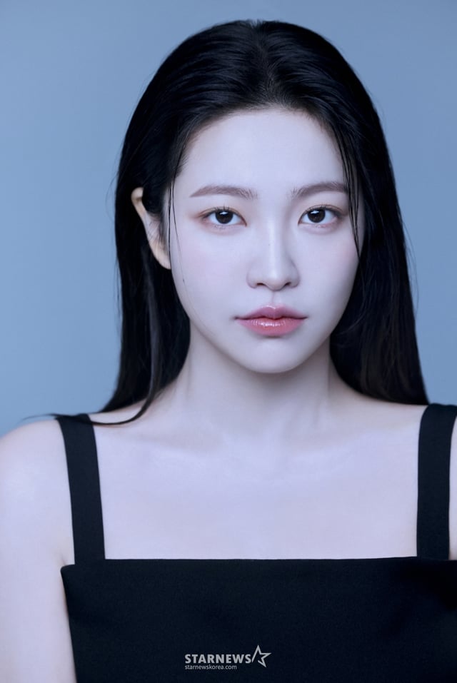 드라마 '청담국제고등학교 2'의 배우 김예림이 지난 5일 진행된 라운드 인터뷰를 위해 포즈를 취하고 있다. /사진제공=블리츠웨이엔터테인먼트 2025.08.06 /사진=김휘선 hwijpg@