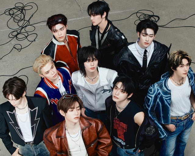 제로베이스원 정규 1집 'NEVER SAY NEVER' 아이콘 버전 콘셉트 포토/사진제공=웨이크원