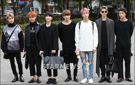 방탄소년단 2016년 KBS 2TV '뮤직뱅크' 출근길 당시 모습 /사진=스타뉴스