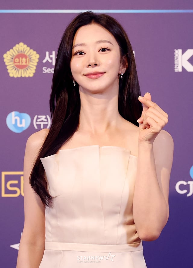 [서울=뉴시스] 조성우 기자 = 배우 이주빈이 28일 서울 중구 롯데호텔에서 열린 제7회 뉴시스 한류엑스포(2025 K-엑스포) 포토월 행사에서 포즈를 취하고 있다. 2025.08.28. xconfind@newsis.com /사진=조성우