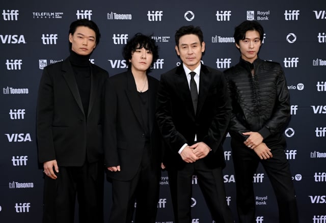 카사마츠 쇼, 변성현 감독, 설경구, 홍경 / 사진=넷플릭스