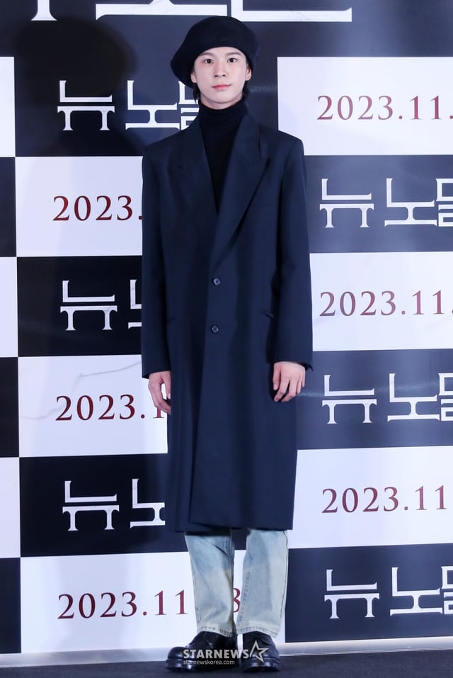 가수 겸 배우 정동원이 27일 오후 서울 용산구 아이파크몰 CGV에서 진행된 영화 '뉴 노멀' 언론시사회 및 기자간담회에 참석해 포즈를 취하고 있다. '뉴 노멀'은 공포가 일상이 되어 버린 새로운 시대에 도착한 웰메이드 말세 스릴러다. 2023.10.27 /사진=김창현