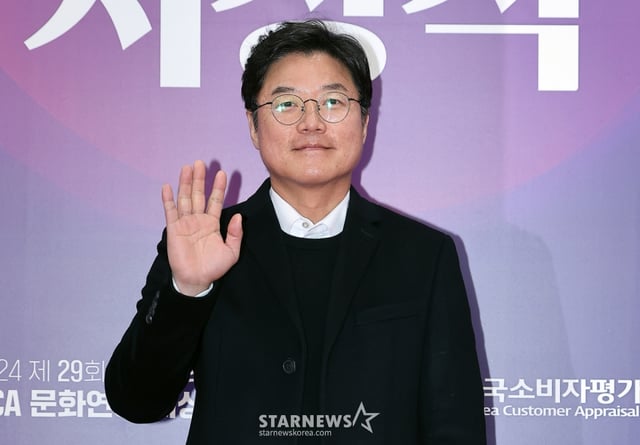 (서울=뉴스1) 김진환 기자 = 나영석 PD가 28일 오후 서울 강남구 역삼동 한국과학기술회관에서 열린 '제29회 소비자의 날 KCA 문화연예 시상식'에 참석해 포즈를 취하고 있다. 2024.11.28/뉴스1 Copyright © 뉴스1. All rights reserved. 무단 전재 및 재배포, AI학습 이용 금지. /사진=(서울=뉴스1) 김진환 기자