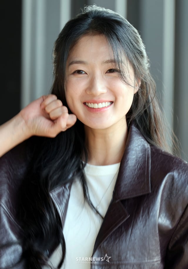 배우 김혜윤(Kim Hyeyoon)이 일본 일정 차 29일 오전 김포국제공항을 통해 출국하고 있다.  2025.05.29 /사진=임성균 tjdrbs23@