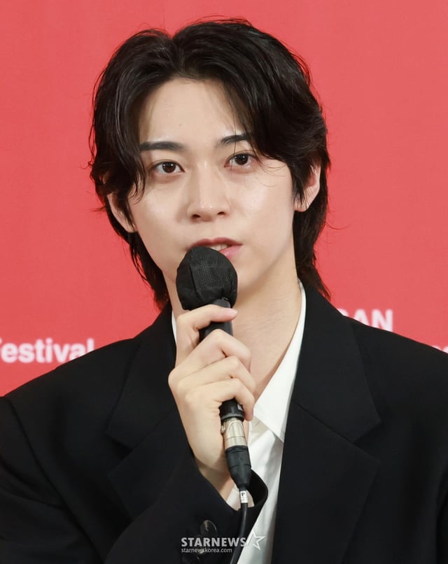(부산=뉴스1) 권현진 기자 = 배우 한기찬이 19일 오후 부산광역시 해운대구 영화의전당에서 열린 '제30회 부산국제영화제(BIFF)' '결혼 피로연' 기자간담회에 참석해 취재진 질문에 답하고 있다. 2025.9.19/뉴스1 Copyright © 뉴스1. All rights reserved. 무단 전재 및 재배포, AI학습 이용 금지. /사진=(부산=뉴스1) 권현진 기자