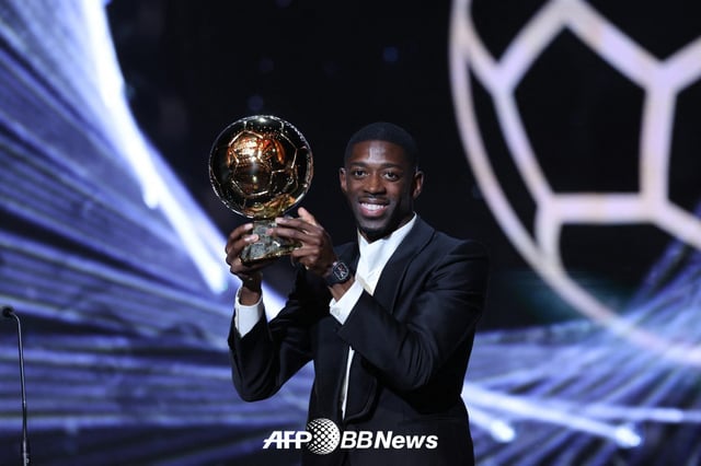 2025 발롱도르 1위 영예를 안은 우스만 뎀벨레. /AFPBBNews=뉴스1