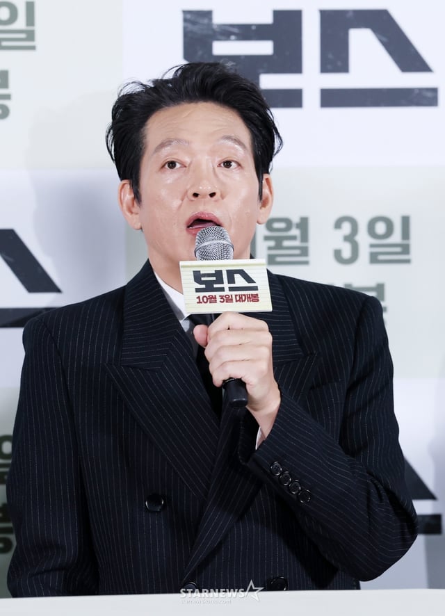 배우 박지환이 24일 서울 송파구 롯데시네마 월드타워에서 진행된 영화 '보스(라희찬 감독)' 언론시사회 및 기자간담회에 참석해 질의응답을 하고 있다. /2025.09.24 /사진=김휘선 hwijpg@