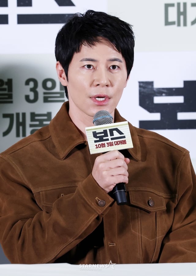 배우 이규형이 24일 서울 송파구 롯데시네마 월드타워에서 진행된 영화 '보스(라희찬 감독)' 언론시사회 및 기자간담회에 참석해 질의응답을 하고 있다. /2025.09.24 /사진=김휘선 hwijpg@
