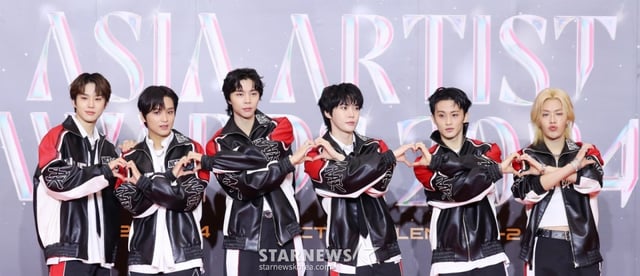 그룹 NCT127이 27일 오후 태국 방콕 임팩트 챌린저 홀 1-2(IMPACT Challenger Hall 1-2)에서 진행된 '제 9회 아시아 아티스트 어워즈'(The 9th Asia Artist Awards, 이하 'AAA 2024')' 레드카펫 행사에 참석해 포즈를 취하고 있다. /사진=김창현 chmt@