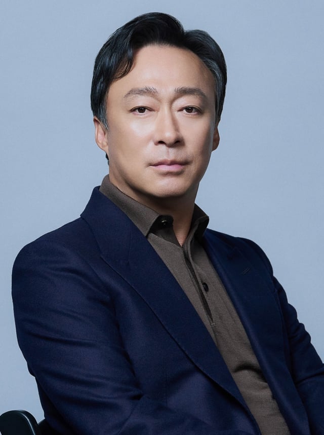 영화 '어쩔수가 없다'(감독 박찬욱)의 배우 이성민이 25일 진행된 라운드 인터뷰를 위해 포즈를 취하고 있다. /사진제공=CJENM 2025.09.25 /사진=이동훈 photoguy@