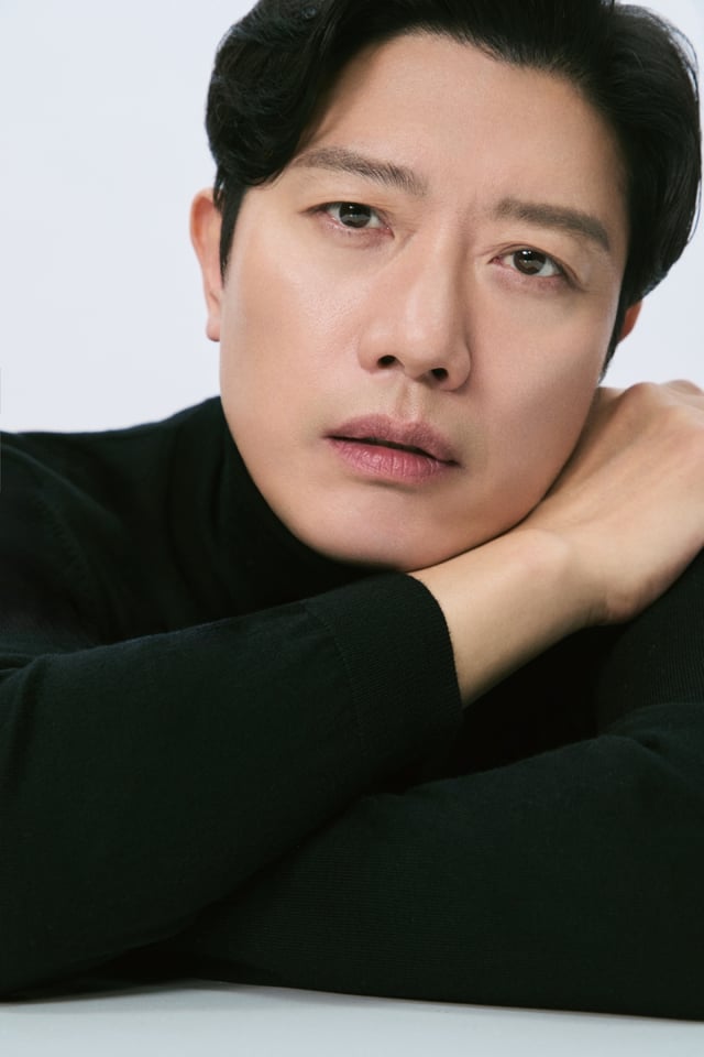 영화 '어쩔수가 없다'(감독 박찬욱)의 배우 박희순이 25일 진행된 라운드 인터뷰를 위해 포즈를 취하고 있다. /사진제공=매니지먼트시선 2025.09.25 /사진=이동훈 photoguy@