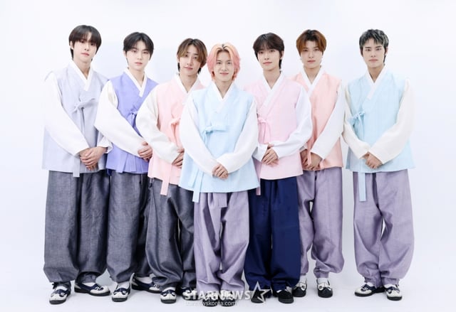(왼쪽부터) 뉴비트 박민석, 김태양, 최서현, 홍민성, 조윤후, 김리우, 전여여정 /사진=김휘선 기자 hwijpg@
