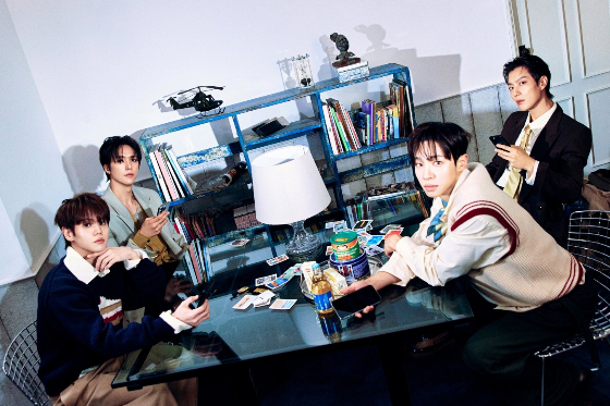 하이라이트 /사진제공=어라운드어스