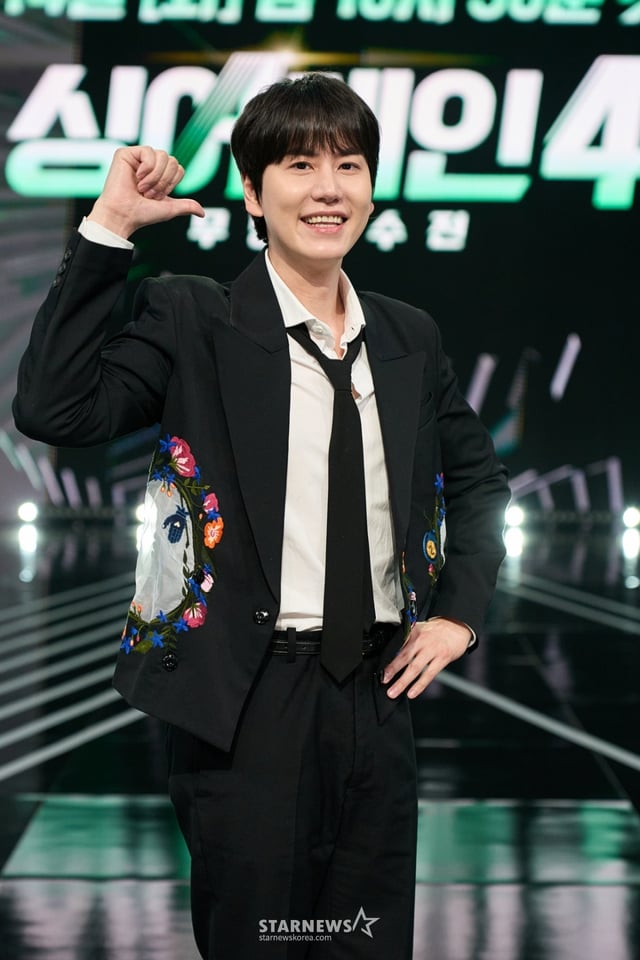 가수 규현이 14일 오전 온라인으로 진행된 JTBC 예능 '싱어게인4-무명가수전' 제작발표회에 참석해 포즈를 취하고 있다. /사진제공=JTBC 2025.10.14 /사진=이동훈 photoguy@
