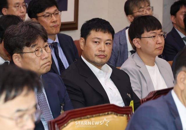 [서울=뉴시스] 고승민 기자 = 양치승 바디스페이스 대표가 13일 서울 여의도 국회에서 열린 국토교통위원회의 국토교통부 등 국정감사에 참고인으로 출석하고 있다. 2025.10.13. kkssmm99@newsis.com /사진=고승민