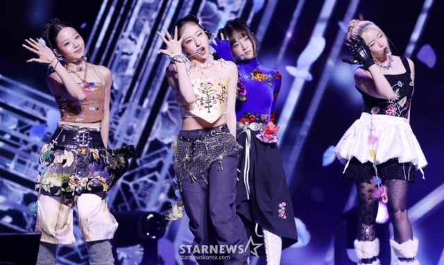 그룹 비비업이 22일 서울 용산구 블루스퀘어에서 진행된 첫 번째 미니앨범 선공개 곡 'House Party' 발매 기념 쇼케이스에서 포즈를 취하고 있다. /2025.10.22 /사진=김휘선 hwijpg@