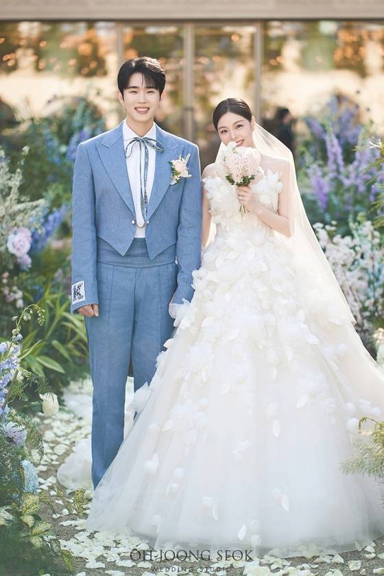 최시훈(왼쪽), 에일리 /사진제공=A2Z엔터테인먼트