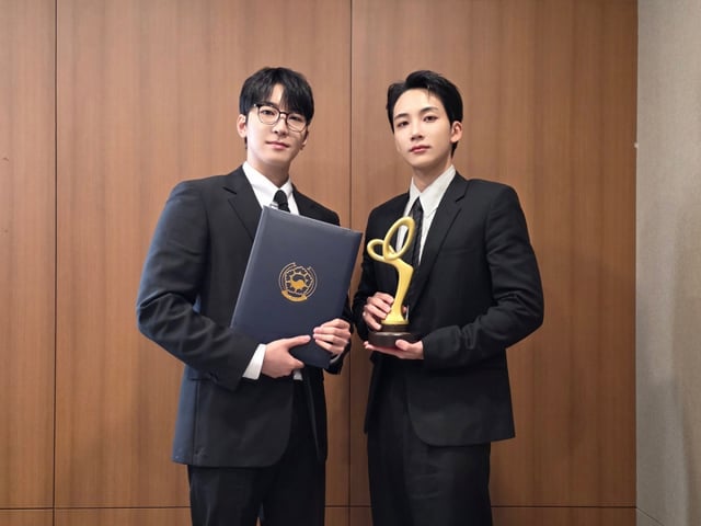 세븐틴 원우(왼쪽)와 정한 /사진제공=플레디스 엔터테인먼트