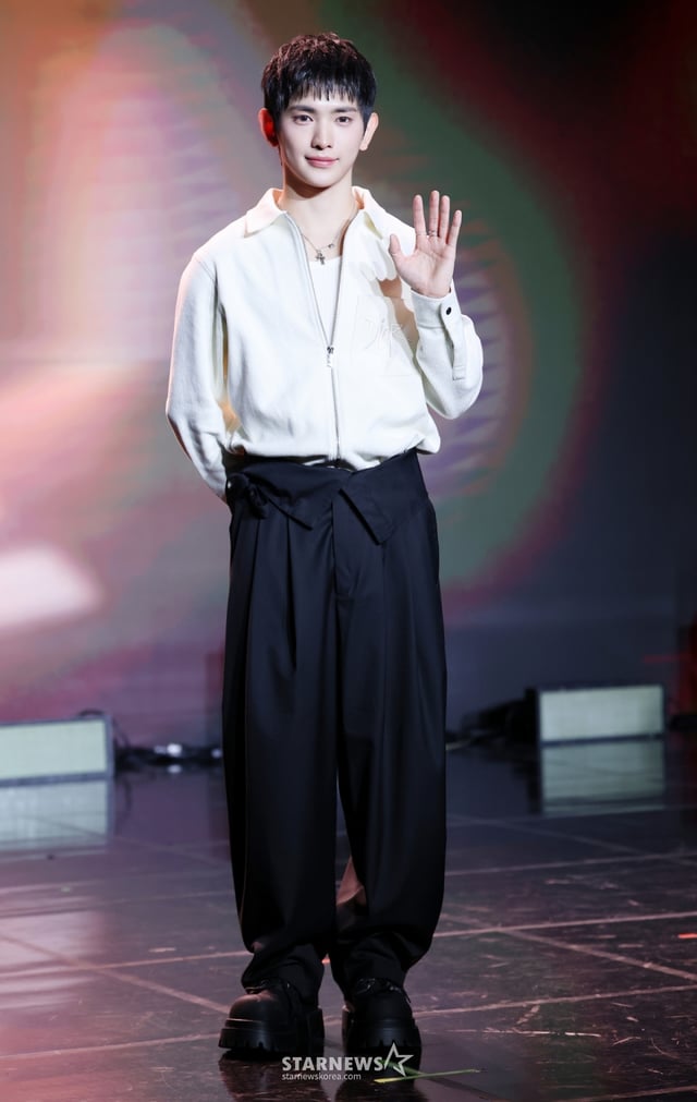 그룹 템페스트 루가 27일 서울 강남구 일지아트홀에서 진행된 일곱 번째 미니앨범 'As I am' 발매 기념 쇼케이스에서 포즈를 취하고 있다. /2025.10.27 /사진=김휘선 hwijpg@