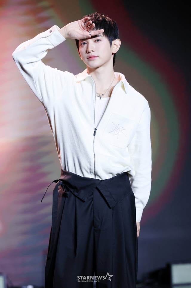 그룹 템페스트 루가 27일 서울 강남구 일지아트홀에서 진행된 일곱 번째 미니앨범 'As I am' 발매 기념 쇼케이스에서 포즈를 취하고 있다. /2025.10.27 /사진=김휘선 hwijpg@