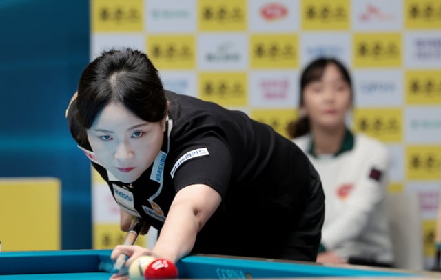 김민아가 27일 2025~2026시즌 6차 투어 '휴온스 PBA-LPBA 챔피언십' LPBA 결승에서 스트로크를 시도하고 있다. /사진=PBA 투어 제공