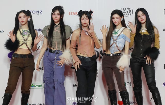 걸그룹 뉴진스가 14일 필리핀 아레나에서 열린 '2023 아시아 아티스트 어워즈 인 필리핀'(2023 Asia Artist Awards IN THE PHILIPPINES, 이하 '2023 AAA') 레드카펫 행사에 참석해 포즈를 취하고 있다. /2023.12.14 /사진=이동훈