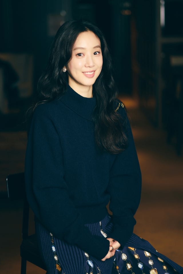 영화 '하얀 차를 탄 여자'의 주연배우 정려원이 28일 진행된 라운드 인터뷰를 위해 포즈를 취하고 있다. /사잔제공=바이포엠스튜디오 2025.10.28 /사진=이동훈 photoguy@
