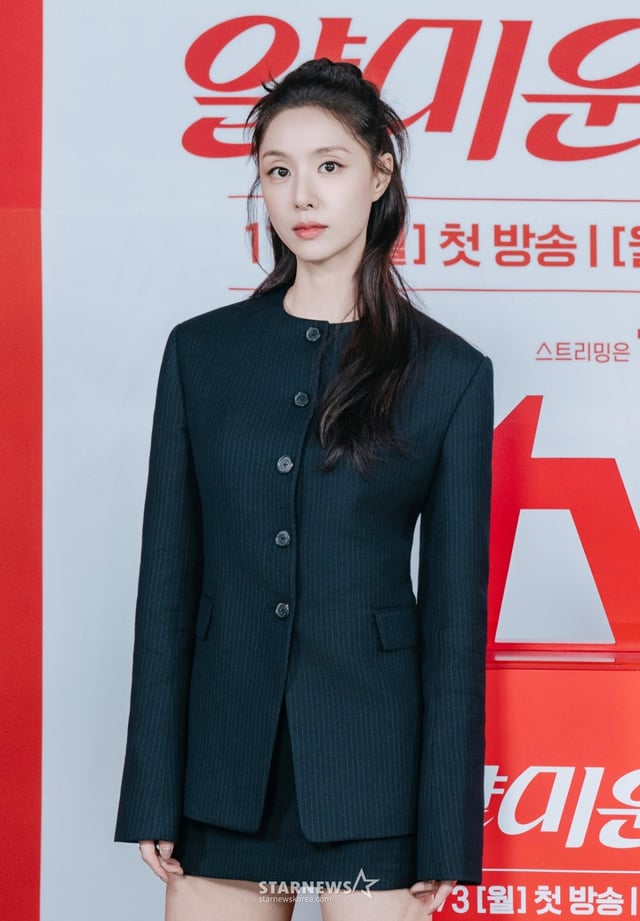 배우 서지혜가 28일 온라인으로 진행된 tvN 월화드라마 '얄미운 사랑' 제작발표회에 참석해 포즈를 취하고 있다. /사진제공=CJENM 2025.10.28 /사진=이동훈 photoguy@