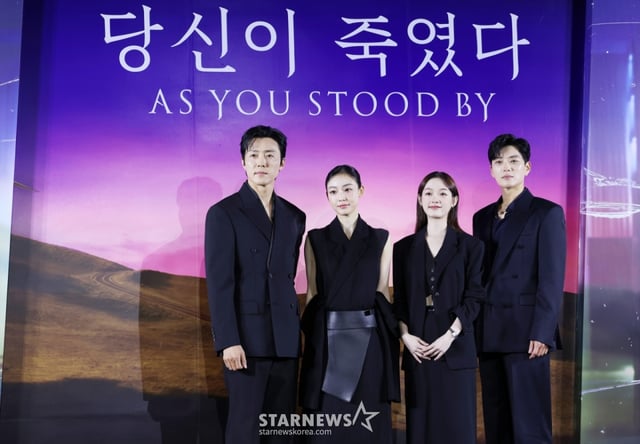 배우 이무생, 전소니, 이유미, 장승조가 5일 서울 용산구 CGV용산아이파크몰에서 열린 넷플릭스 시리즈 '당신이 죽였다' 제작발표회에서 포즈를 취하고 있다. /2025.11.05 /사진=김휘선 hwijpg@