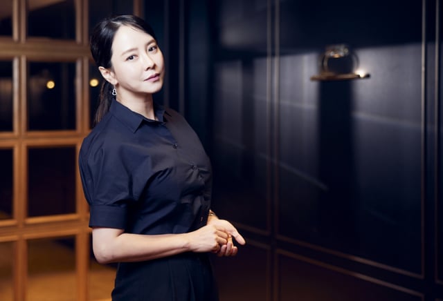영화 '만남의 집' 의 배우 송지효가 1일 진행된 라운드 인터뷰를 위해 포즈를 취하고 있다. /2025.10.01 /사진제공=(주)마노엔터테인먼트 /사진=김휘선 hwijpg@
