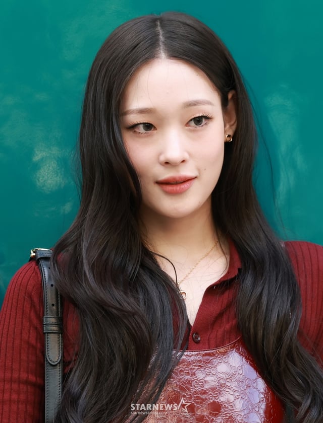(서울=뉴스1) 권현진 기자 = 올데이프로젝트 애니가 2일 오후 서울 강남구 구찌 청담 플래그십에서에서 열린 구찌(GUCCI)의 오스테리아 서울 이전·리뉴얼 오픈 기념 행사에 참석해 포즈를 취하고 있다. 2025.9.2/뉴스1 Copyright © 뉴스1. All rights reserved. 무단 전재 및 재배포, AI학습 이용 금지. /사진=(서울=뉴스1) 권현진 기자