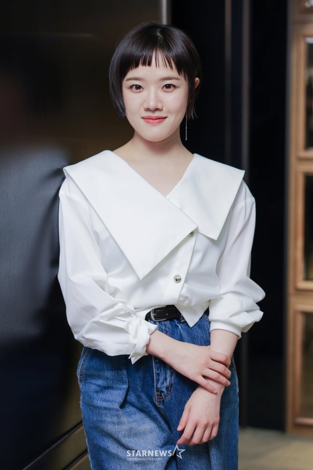 영화 '한란'의 배우 김향기가 18일 진행된 인터뷰를 위해 포즈를 취하고 있다. /사진제공=트리플픽쳐스 2025.11.18 /사진=이동훈 photoguy@
