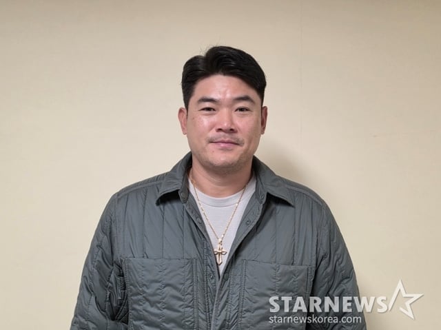 SSG 노경은이 23일 서울 목동야구장에서 열린 '2025 이마트 노브랜드배 CHAMPIONSHIP'에 참가한 뒤 스타뉴스와 인터뷰에 응하고 있다. /사진=김동윤 기자 