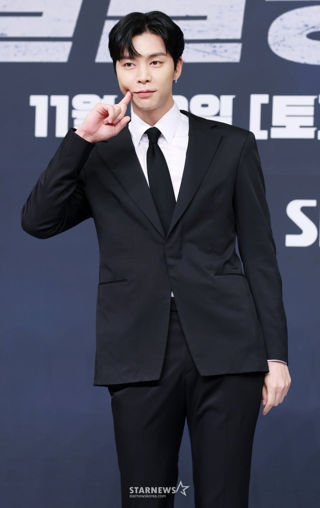 그룹 NCT 쟈니가 26일 서울 양천구 목동 SBS에서 진행된 예능 '열혈농구단' 제작발표회에 참석해 포즈를 취하고 있다. /2025.11.2 /사진=김휘선 hwijpg@