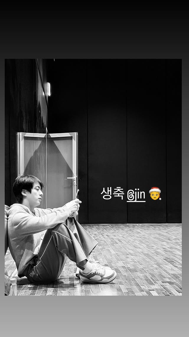 /사진=방탄소년단 RM SNS