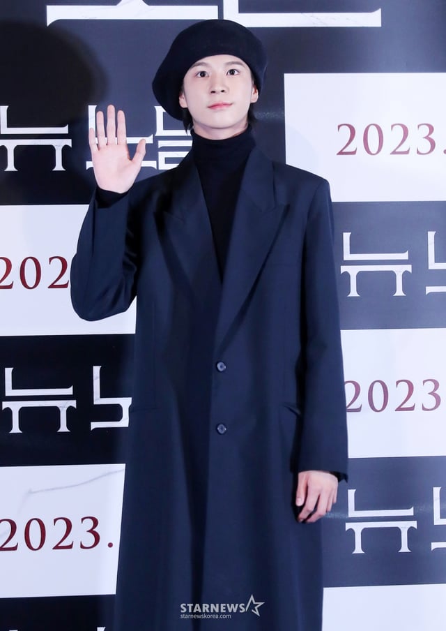 가수 겸 배우 정동원이 27일 오후 서울 용산구 아이파크몰 CGV에서 진행된 영화 '뉴 노멀' 언론시사회 및 기자간담회에 참석해 포즈를 취하고 있다. '뉴 노멀'은 공포가 일상이 되어 버린 새로운 시대에 도착한 웰메이드 말세 스릴러다. 2023.10.27 /사진=김창현