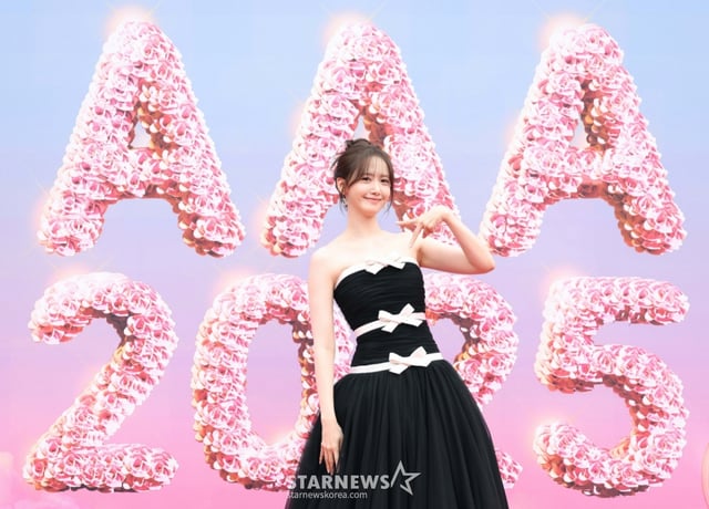 배우 임윤아가 6일 대만 가오슝 내셔널 스타디움에서 진행된 스타뉴스 주최 '10주년 아시아 아티스트 어워즈 2025(10th Anniversary Asia Artist Awards 2025, '10주년 AAA 2025') 레드카펫 행사에 참석해 포즈를 취하고 있다. 12월 6일~7일 양일에 걸쳐 가오슝 내셔널 스타디움에서 펼쳐지는 '10주년 아시아 아티스트 어워즈 2025(10th Anniversary Asia Artist Awards 2025, '10주년 AAA 2025')'와 페스타 'ACON 2025'는 MTN(머니투데이방송)과 위버스(Weverse)를 통해 각각 TV와 온라인 스트리밍으로 생중계 된다. /2025.12.06 /사진=이동훈 photoguy@