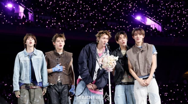 AAA Rookie of the year 코르티스가 6일 가오슝 내셔널 스타디움에서 진행된 스타뉴스 주최 '10주년 아시아 아티스트 어워즈 2025(10th Anniversary Asia Artist Awards 2025, '10주년 AAA 2025')에서 수상소감을 전하고 있다. 12월 6일~7일 양일에 걸쳐 가오슝 내셔널 스타디움에서 펼쳐지는 '10주년 아시아 아티스트 어워즈 2025(10th Anniversary Asia Artist Awards 2025, '10주년 AAA 2025')'와 페스타 'ACON 2025'는 MTN(머니투데이방송)과 위버스(Weverse)를 통해 각각 TV와 온라인 스트리밍으로 생중계 된다. 2025.12.06 AAA Rookie of the year 코르티스가 6일 가오슝 내셔널 스타디움에서 진행된 스타뉴스 주최 '10주년 아시아 아티스트 어워즈 2025(10th Anniversary Asia Artist Awards 2025, '10주년 AAA 2025')에서 수상소감을 전하고 있다. 12월 6일~7일 양일에 걸쳐 가오슝 내셔널 스타디움에서 펼쳐지는 '10주년 아시아 아티스트 어워즈 2025(10th Anniversary Asia Artist Awards 2025, '10주년 AAA 2025')'와 페스타 'ACON 2025'는 MTN(머니투데이방송)과 위버스(Weverse)를 통해 각각 TV와 온라인 스트리밍으로 생중계 된다. 2025.12.06 /사진=강영조 cameratalks@