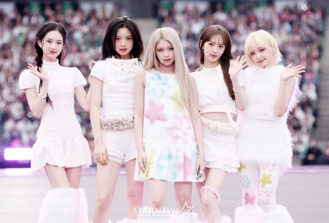 그룹 키키가 6일 가오슝 내셔널 스타디움에서 진행된 스타뉴스 주최 '10주년 아시아 아티스트 어워즈 2025(10th Anniversary Asia Artist Awards 2025, '10주년 AAA 2025')에서 멋진 무대를 선보이고 있다. 12월 6일~7일 양일에 걸쳐 가오슝 내셔널 스타디움에서 펼쳐지는 '10주년 아시아 아티스트 어워즈 2025(10th Anniversary Asia Artist Awards 2025, '10주년 AAA 2025')'와 페스타 'ACON 2025'는 MTN(머니투데이방송)과 위버스(Weverse)를 통해 각각 TV와 온라인 스트리밍으로 생중계 된다. /2025.12.06 /사진=김휘선 hwijpg@