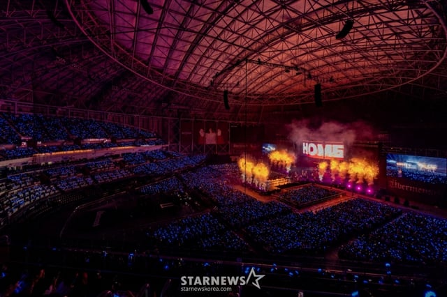 가수 지드래곤이 14일 서울 구로구 고척스카이돔에서 진행된 2025 월드투어 '위베멘쉬' 인 서울 앙코르(G-DRAGON 2025 WORLD TOUR [Ubermensch] IN SEOUL : ENCORE)에서 멋진 공연을 펼치고 있다. /사진제공=갤럭시코퍼레이션 2025.12.14 /사진=이동훈 photoguy@
