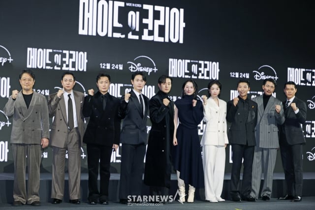 우민호 감독, 배우 박용우, 노재원, 강길우, 정성일, 원지안, 서은수, 우도환, 정우성, 현빈이 15일 오전 서울 강남구 그랜드 인터컨티넨탈 서울 파르나스 호텔에서 진행된 디즈니+ 오리지널 시리즈 '메이드 인 코리아' 제작발표회에 참석해 포즈를 취하고 있다. 부와 권력에 대한 야망을 지닌 남자와 그를 막기 위해 모든 것을 내던진 검사, 시대의 소용돌이 속 펼쳐지는 이야기 '메이드 인 코리아'는 오는 24일 공개된다. /2025.12.15 /사진=이동훈 photoguy@