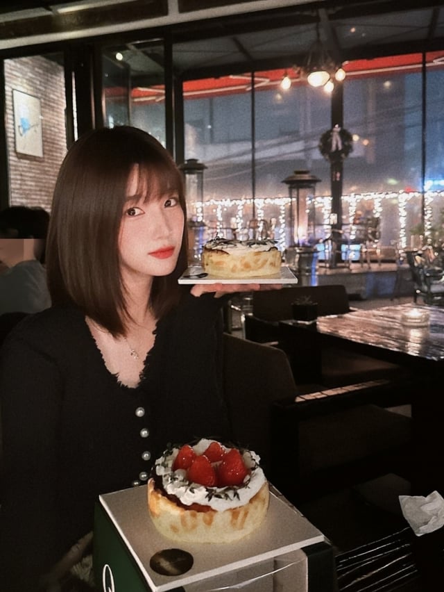 /사진=율희 SNS