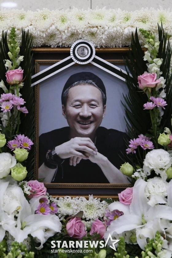  28일 서울 송파구 서울아산병원 장례식장에 암 투병 중 세상을 떠난 밴드 봄여름가을겨울 故 전태관의 빈소가 마련돼 있다.<사진공동취재단> /사진=사진부 기자 photo@