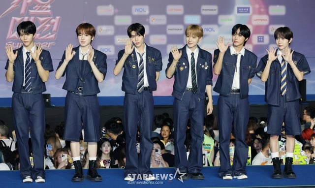 그룹 NCT 위시가 26일 경기 일산킨텍t스에서 진행된 2025 SBS 가요대전 썸머 블루카펫 행사에 참석해 포즈를 취하고 있다. /2025.07.26 /사진=이동훈 photoguy@