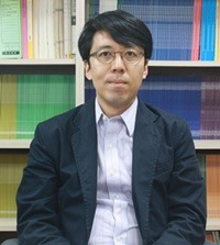Professor Lee Jong-sung.
